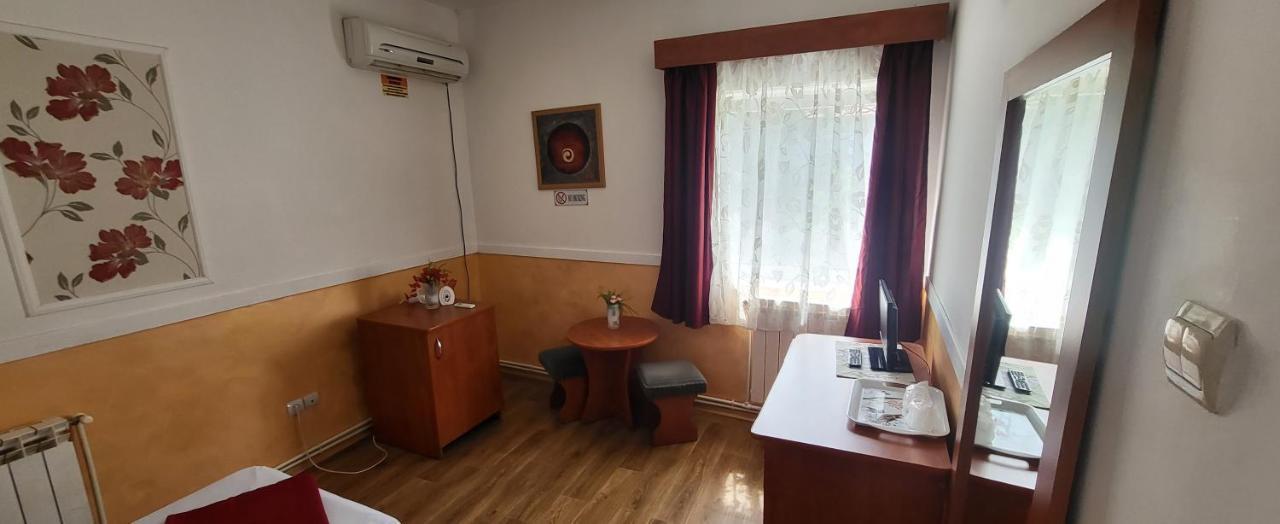 Pensiune Restaurant Arconi Navodari Bagian luar foto